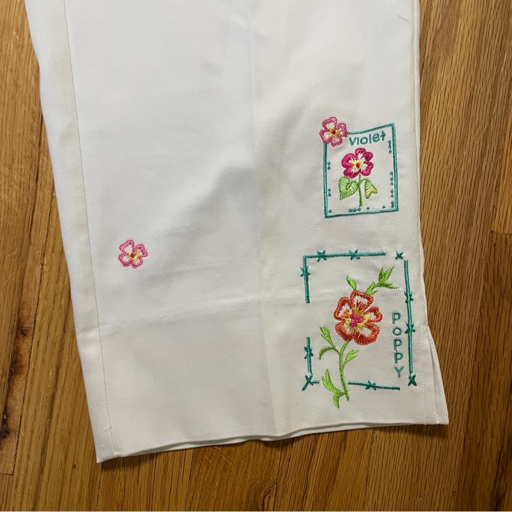 Floral Embroidered White Zipper Pants Capris Sz 14 - Picture 4 of 9